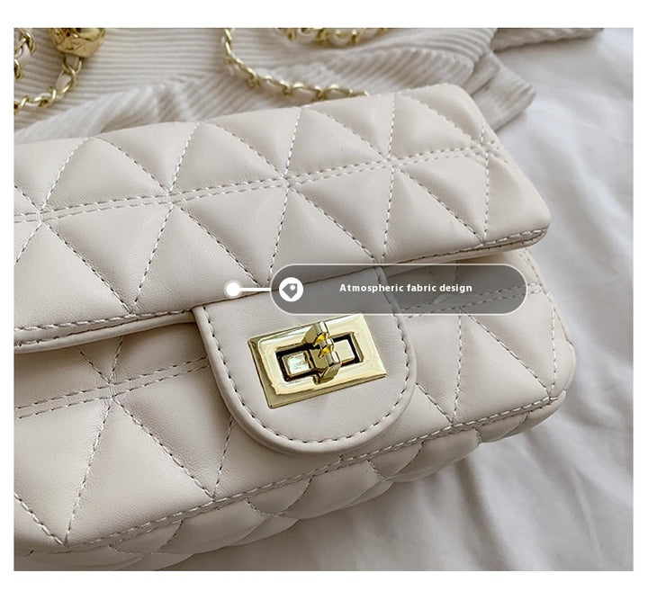 Diamond Pattern Chain Bag